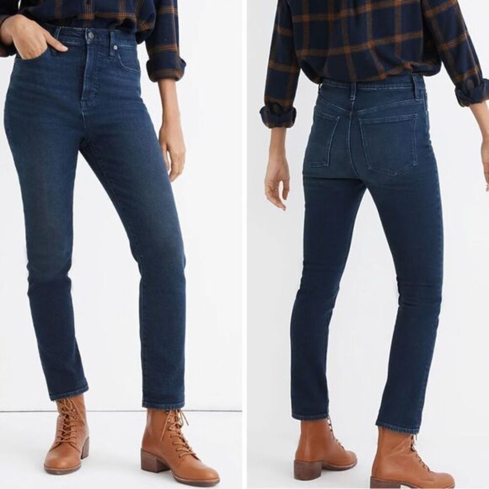 Madewell High-Rise Straight Leg Jeans in Dark Blue Indigo